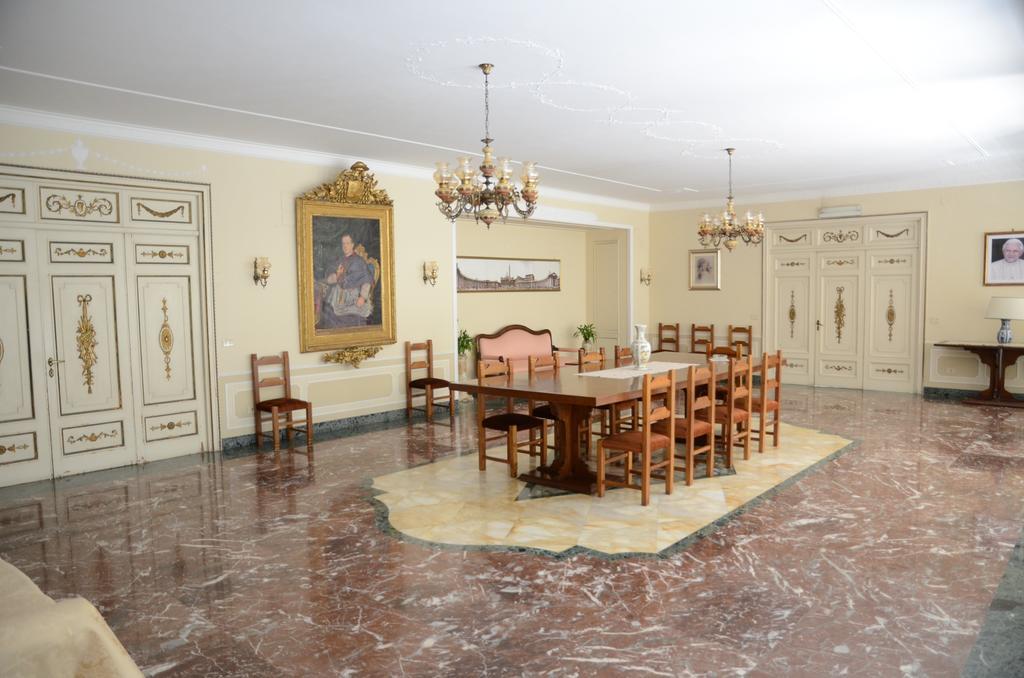 Frühstückspension Casa Per Ferie Cardinal G. Guarino *